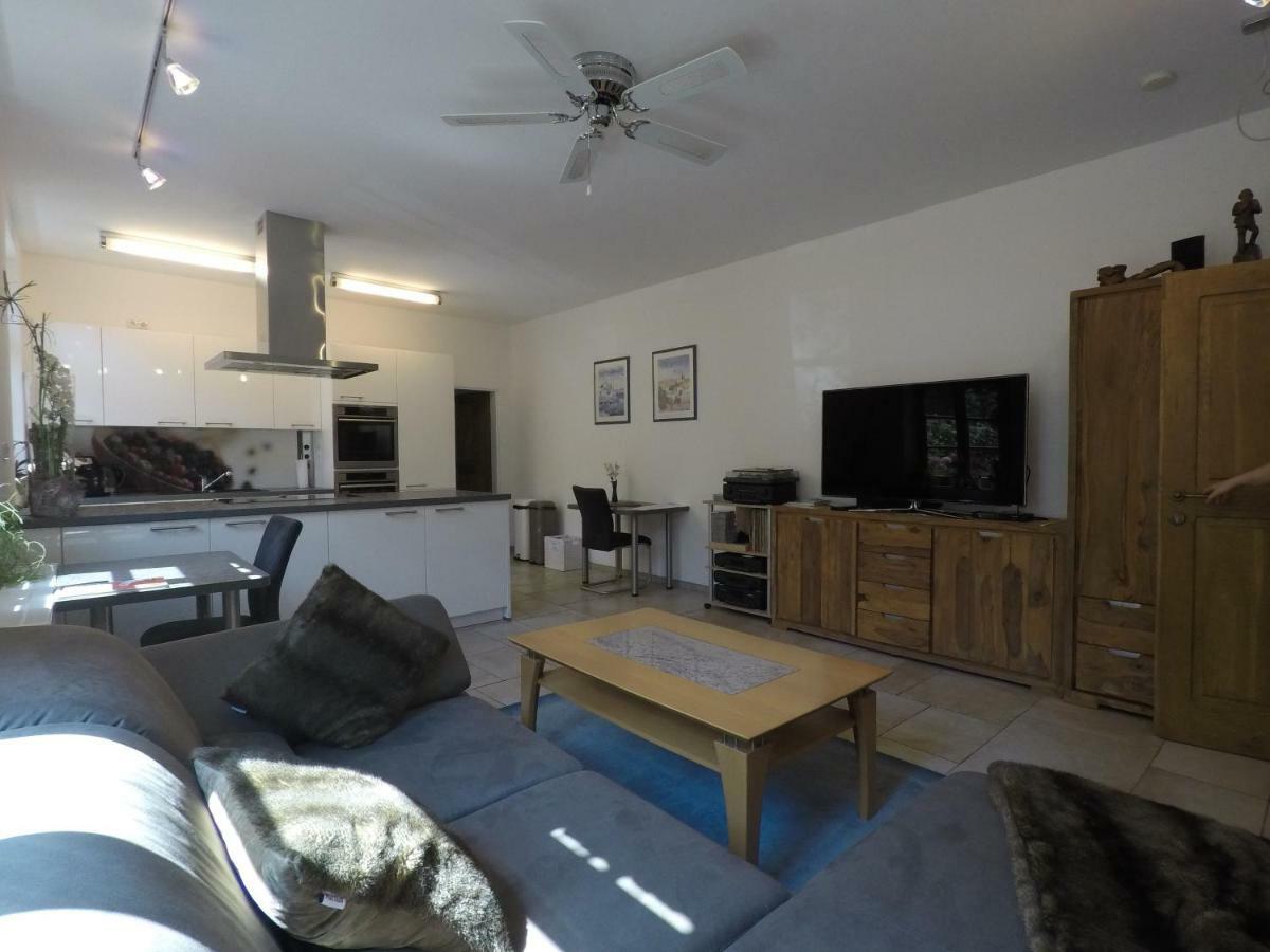 Ferienwohnung Auf Dem Sturmhof Grefrath Esterno foto